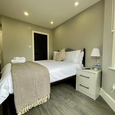 Luxury In Vibrant Area