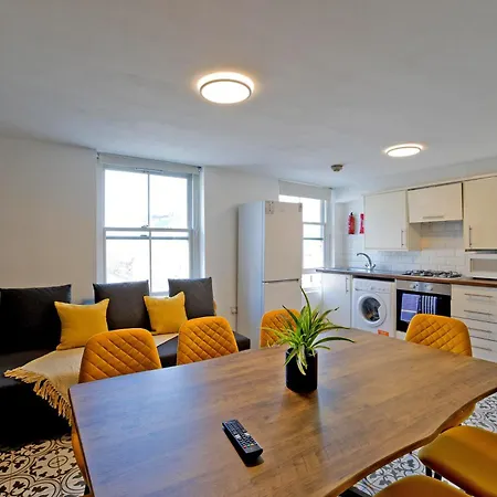 Imperial Corner House-whitechapel Apartamento Londres