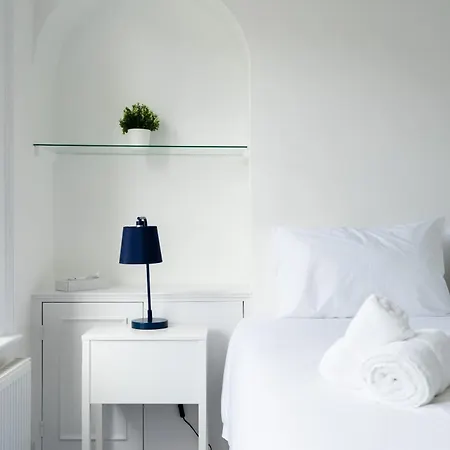 Chelsea 2 Bed House And Garden London