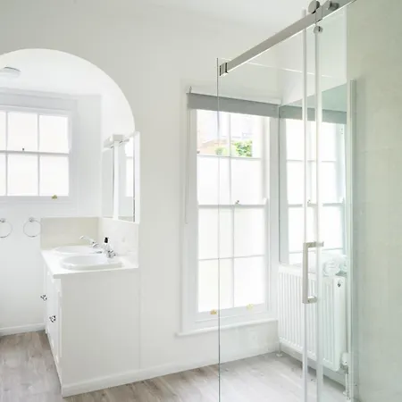 Holiday home Chelsea 2 Bed House And Garden London