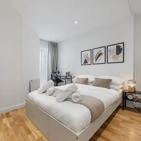 Holiday home Westferry Road London