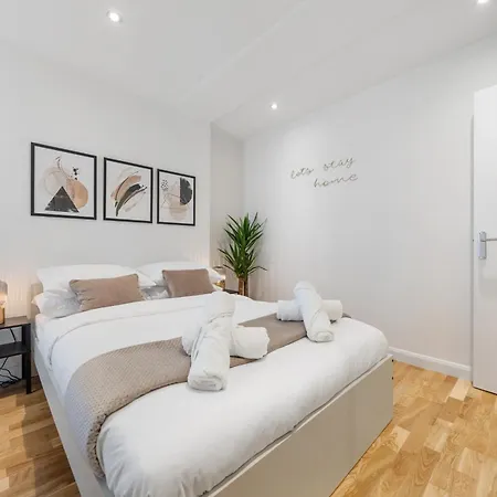 Westferry Road Holiday home London