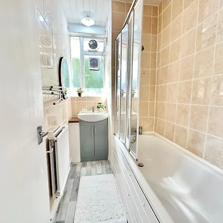 Two Bedroom Near Paddington Station * Londres