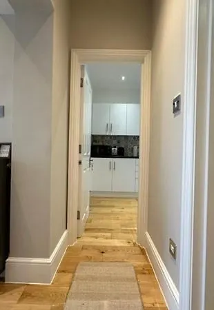 Modern Flat In Apartamento Londres
