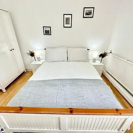 Two Bedroom Near Paddington Station Londres