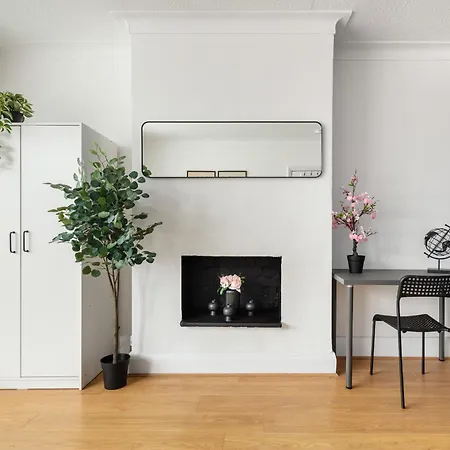 9ra - 4bd House - Wembley Views Holiday home London
