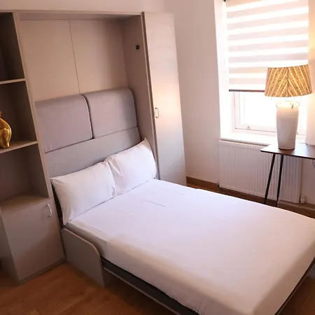 Stylish Escape Apartment *