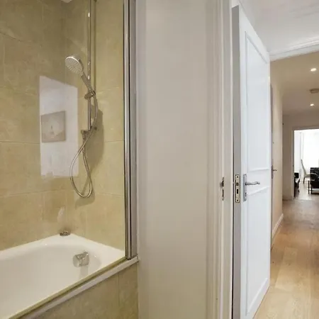 Lovely Kensington Flat