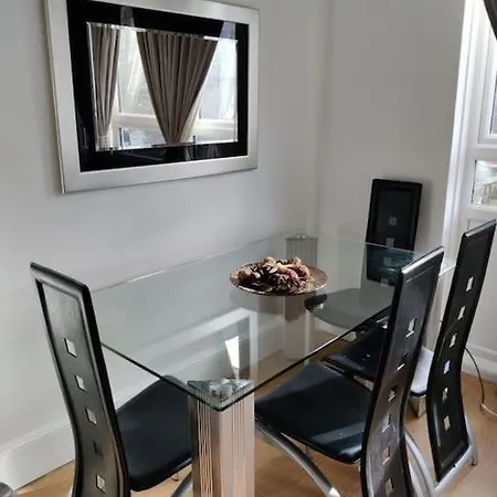 Apartment Lovely Kensington Flat