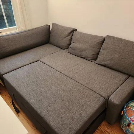 Cozy & Charming 2-bedroom Flat In Prime London