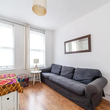 Apartment Cozy & Charming 2-bedroom Flat In Prime *