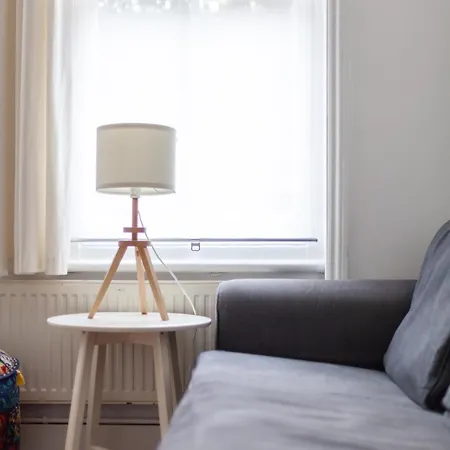 Cozy & Charming 2-bedroom Flat In Prime * Londres