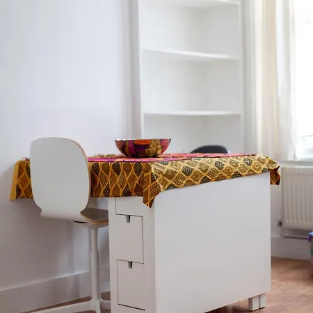 Apartment Cozy & Charming 2-bedroom Flat In Prime