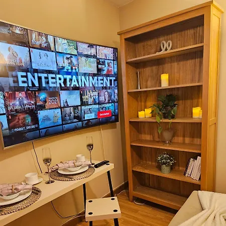 Apartment Cockfosters - - Sleeps 3 - Near Underground *