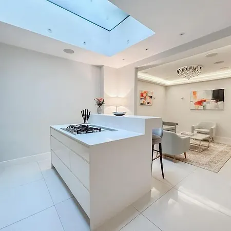Elegant And Spacious In Prime 公寓 *