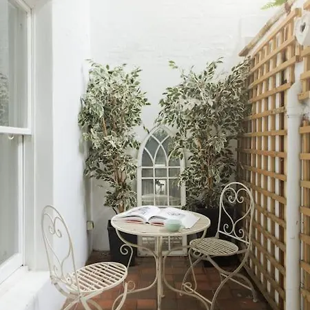 Appartamento Holland Park 2 Bed