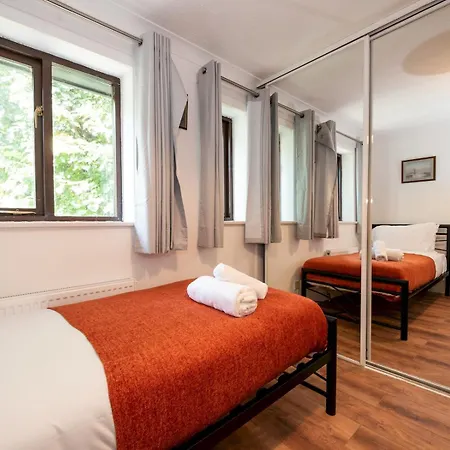 Holiday home 3 Storey House Next To Museum London Pass The Keys