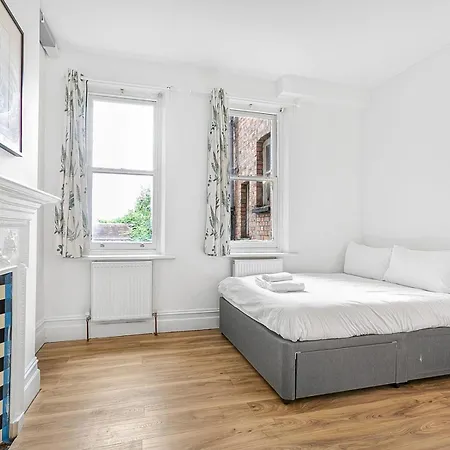 Spacious Cozy Flat West Hampsted Pass The Keys * London
