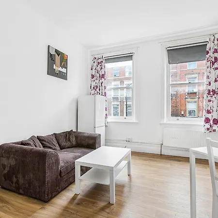 Spacious Cozy Flat West Hampsted Pass The Keys