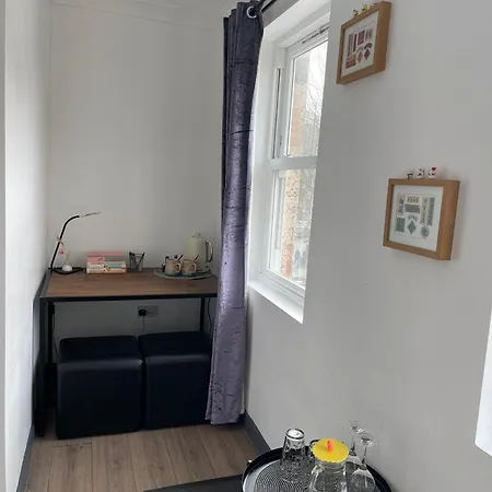 Cosy Room2 In Kings Cross Homestay *
