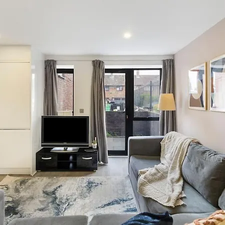 The Velvet Retreat * London