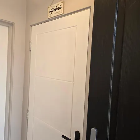 Guest house Double With Ensuite Bathroom