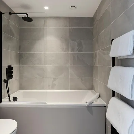 The Tottenham Hideaway - Alluring 1bdr Flat With Balcony