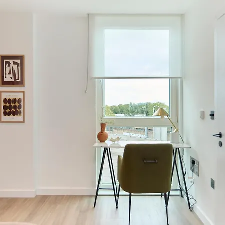 The Tottenham Hideaway - Alluring 1bdr Flat With Balcony *