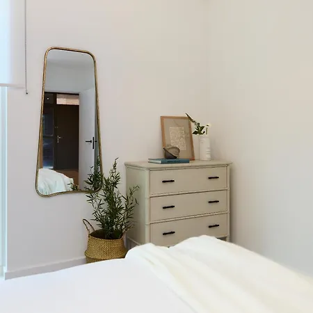 Apartment The Tottenham Retreat - Homely 2bdr Flat With Balcony London