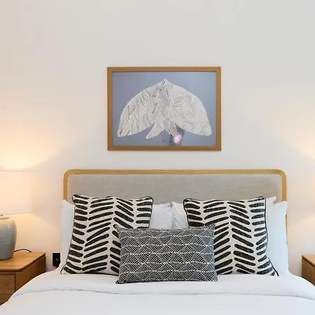 The Tottenham Retreat - Homely 2bdr Flat With Balcony * London