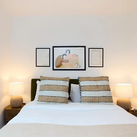 Apartment The Tottenham Retreat - Homely 2bdr Flat With Balcony *
