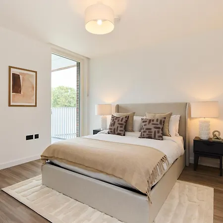 The Tottenham Escape - Lovely 2bdr Flat With Balcony * London