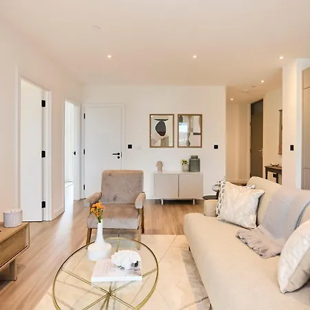 The Tottenham Escape - Lovely 2bdr Flat With Balcony Apartment *
