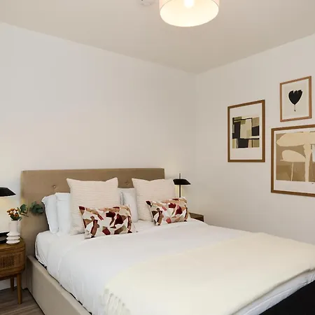 Apartment The Tottenham Hale Crib - Trendy 2bdr Flat With Balcony