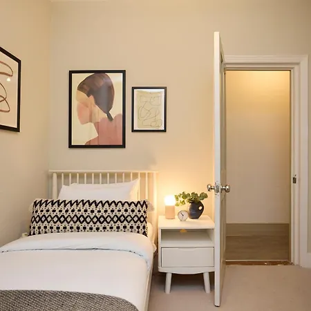 Apartment The Furness Hideout - Charming 2bdr Flat With Garden
