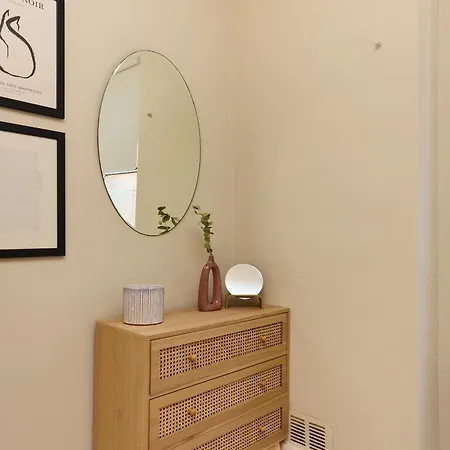 The Furness Hideout - Charming 2bdr Flat With Garden * London