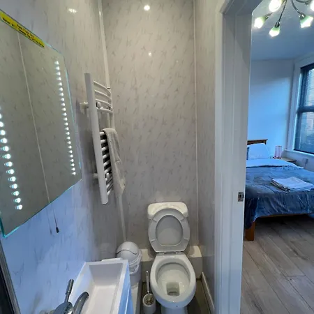 Private In Victorian House, Forest Hill, *