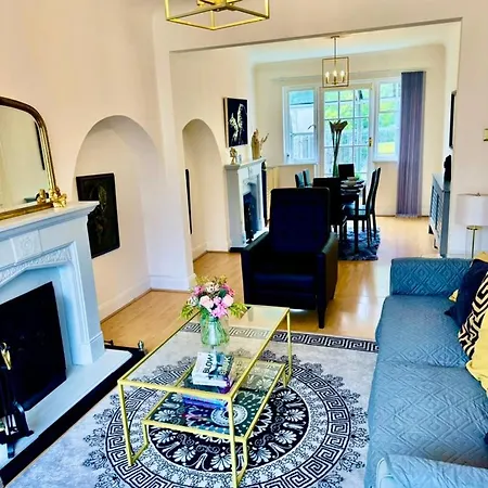Ferienhaus Stunning Modern Cozy 5 Star 3 Bedroom House-free Parking Greater London Metro Stations Hosted By Tony