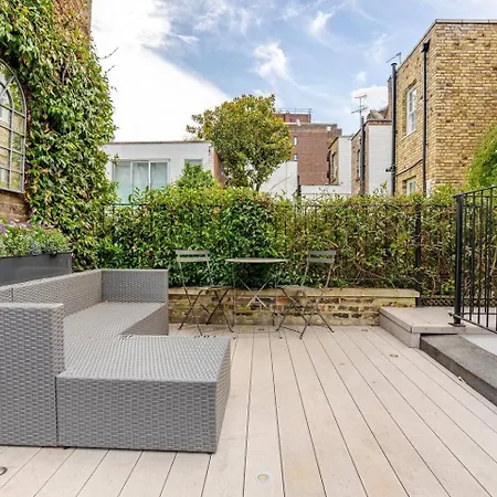 Delightful Notting Hill 2 Bed House With Garden