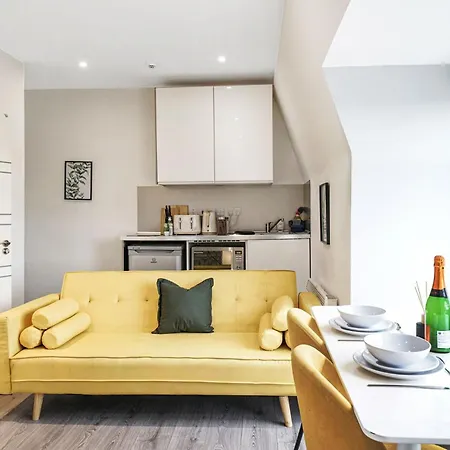 Apartment With Free Wifi London
