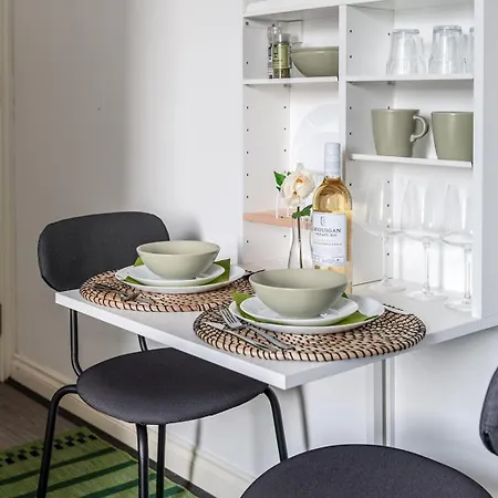 Apartment With Free Wifi London