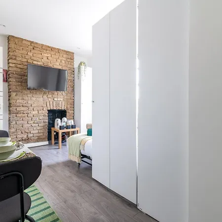 Apartment With Free Wifi *