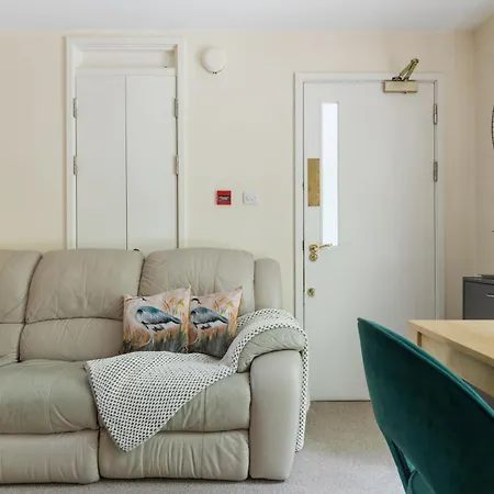 Canada Water Entire One-bedroom