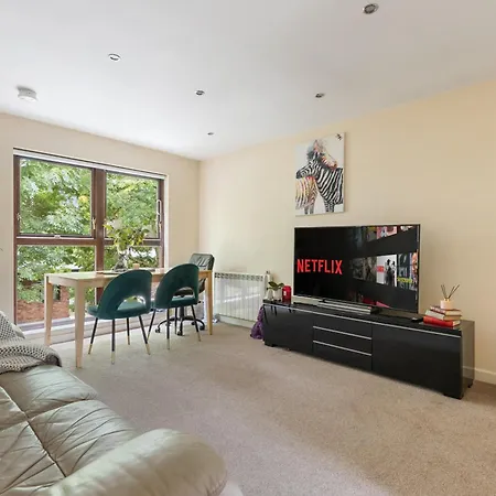 Canada Water Entire One-bedroom * ロンドン