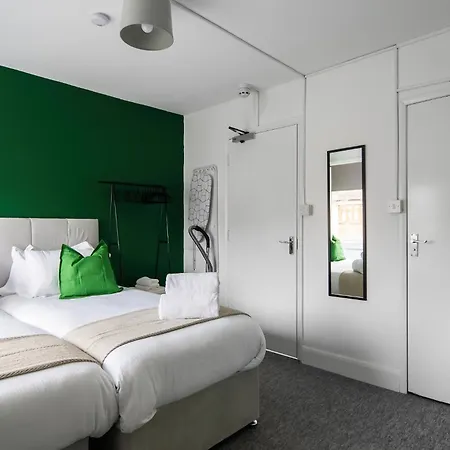 Livestay Affordable En-suite Studio In London, N14 East Barnet