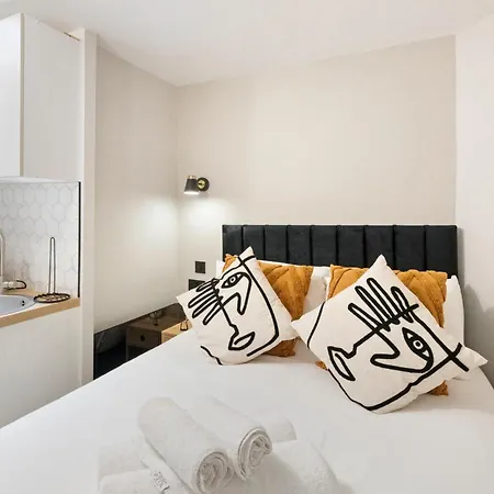 Chic Pad: Modern Retreat Apartment *