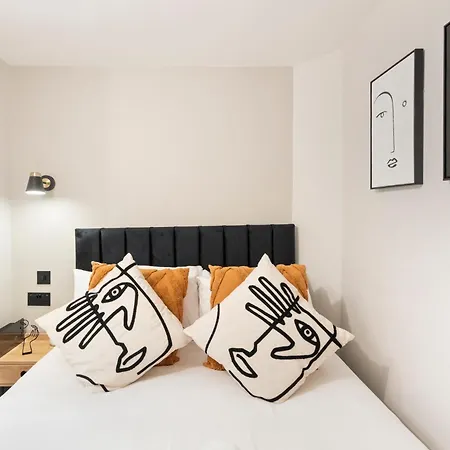 Chic Pad: Modern Retreat * London