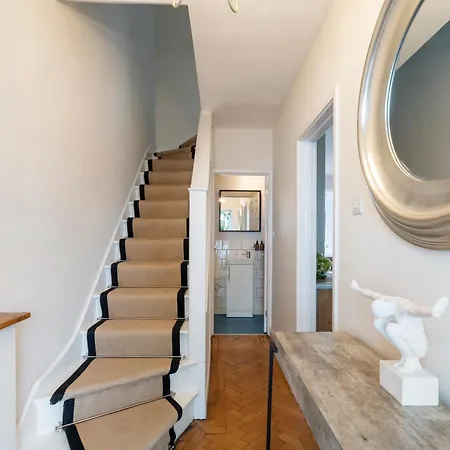Entire House In Wimbledon