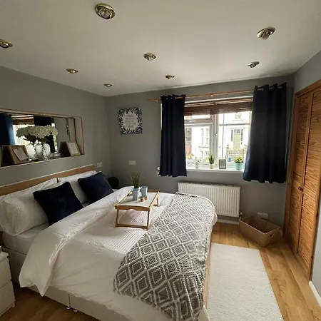 Amazing En-suite In Finchley アパート