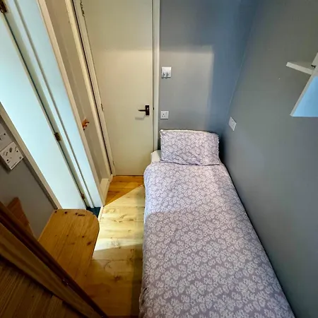 アパート Amazing En-suite In Finchley ロンドン